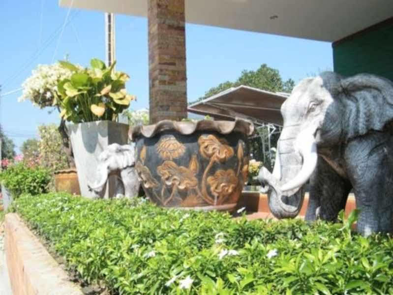 Rinradee Place Buriram Exteriör bild